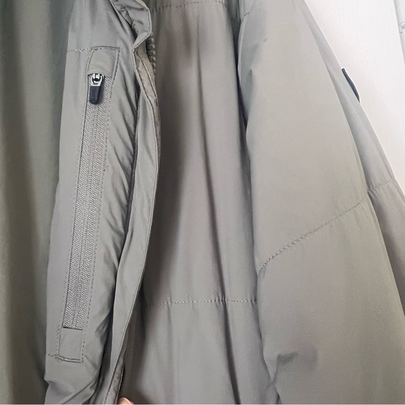 Vuori pistachio insulated jacket Sz Small - Picture 5 of 9